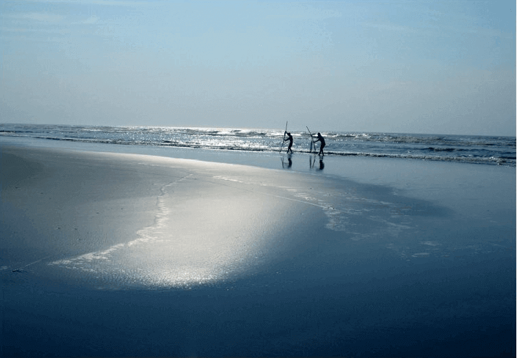 BIỂN QUẤT LÂM GIAO THỦY