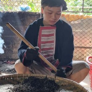 Trà ống lam shan tuyết gác bếp Hà Giang (Trà phổ nhĩ Việt Nam)