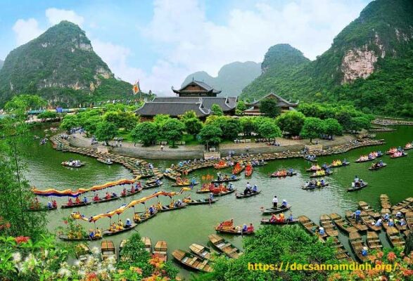 Khám phá Ninh Bình non nước hữu tình