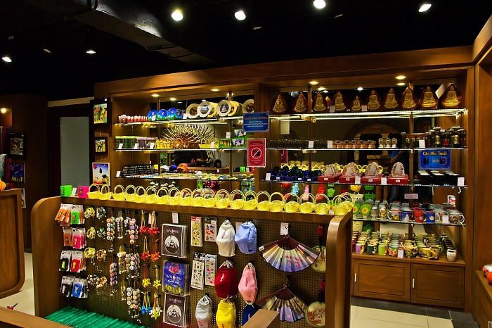 Những cửa hàng quà lưu niệm nổi bật tại Ý Yên