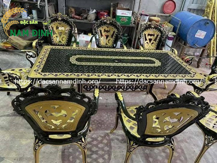 bàn ghế nhôm đúc