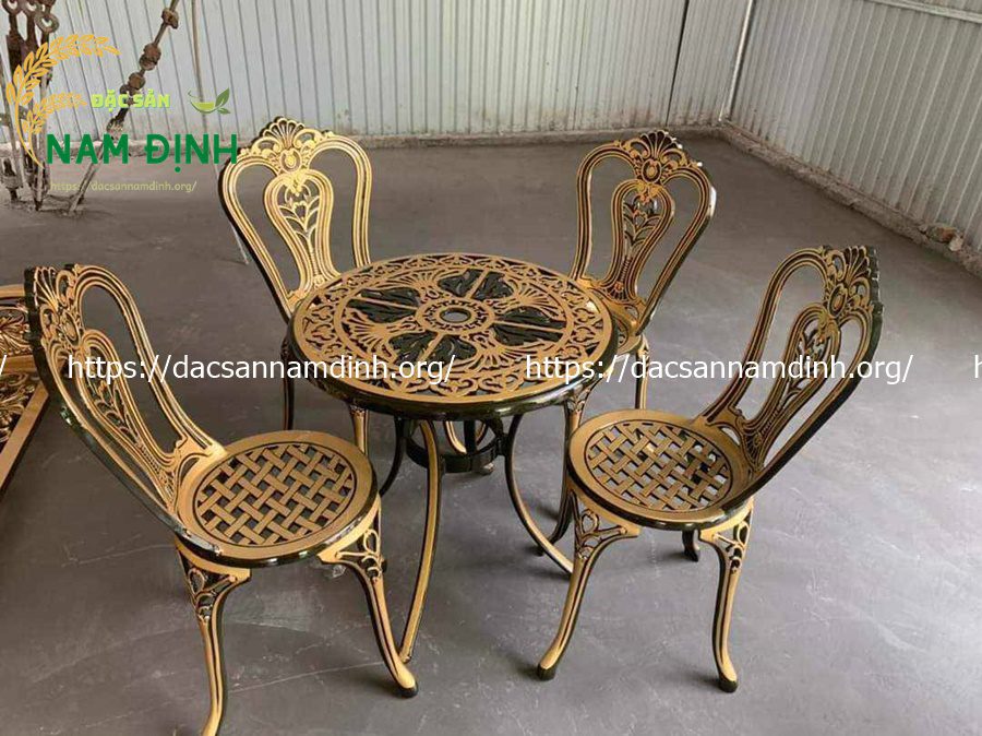 bàn ghế nhôm đúc