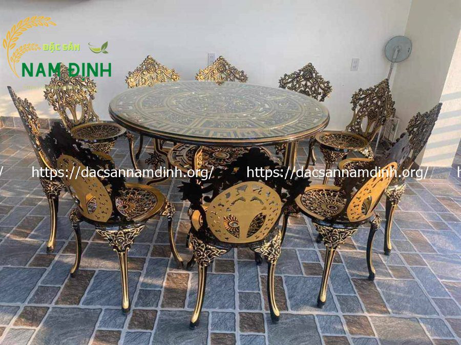 bàn ghế nhôm đúc