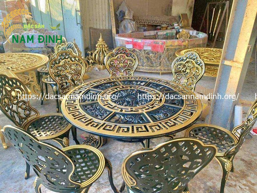 bàn ghế nhôm đúc