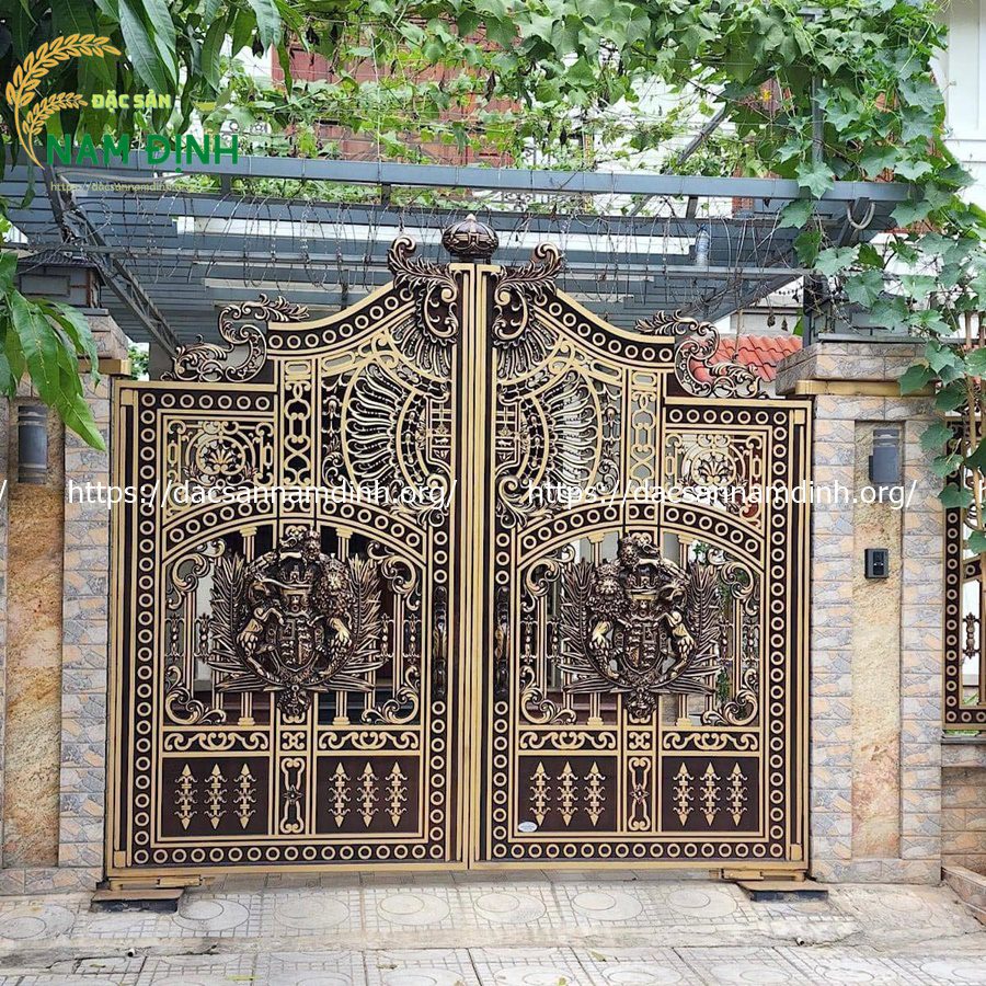 cửa cổng nhôm đúc 2 cánh