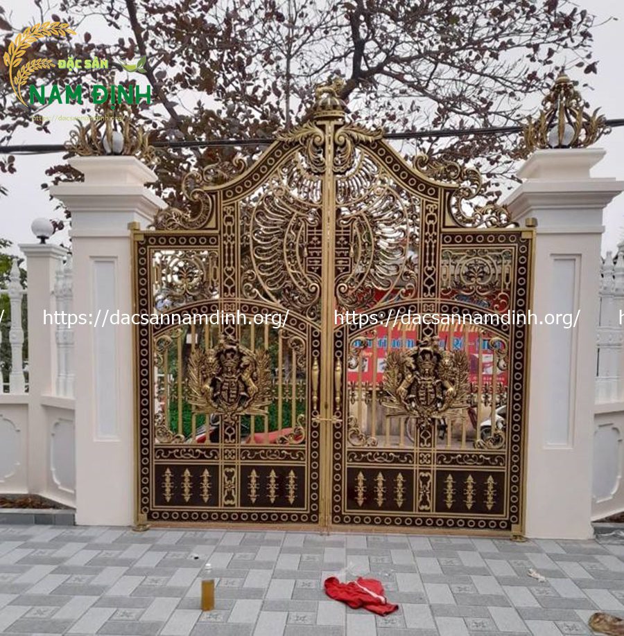 cổng nhôm đúc Buckingham