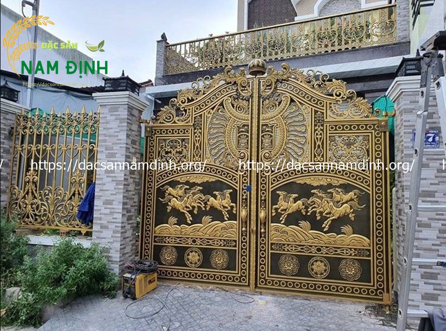 cổng nhôm đúc mã đáo thành công