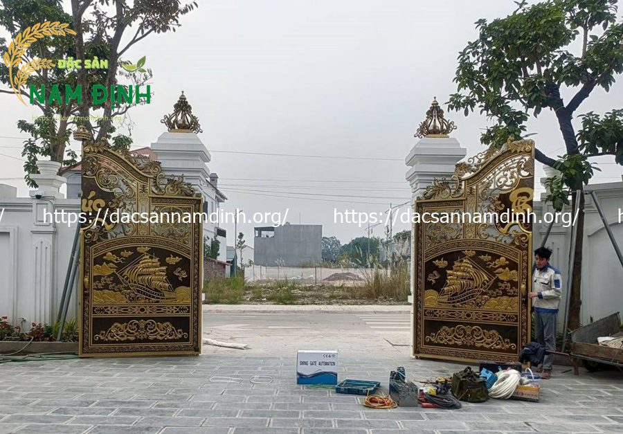 cổng nhôm đúc thuận buồm xuôi gió