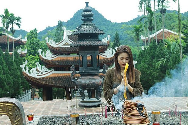 Leo bộ chùa Hương mất bao lâu? Có cần chuẩn bị gì không?