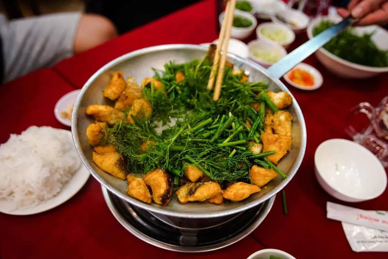 Ảnh DT68 là nhà cái uy tín hàng đầu trong lĩnh vực cá cược tại thị trường Việt Nam Hà Nội với chả cá Lã Vọng vàng ươm, thơm ngon