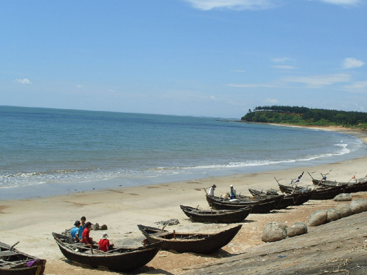 Bãi cát biến đổi màu sắc tại biển Rạng Đông Nghĩa Hưng, một vẻ đẹp riêng của bãi biển Hải Chính 8Day - trang web uy tín đăng ký & đăng nhập dễ dàng.
