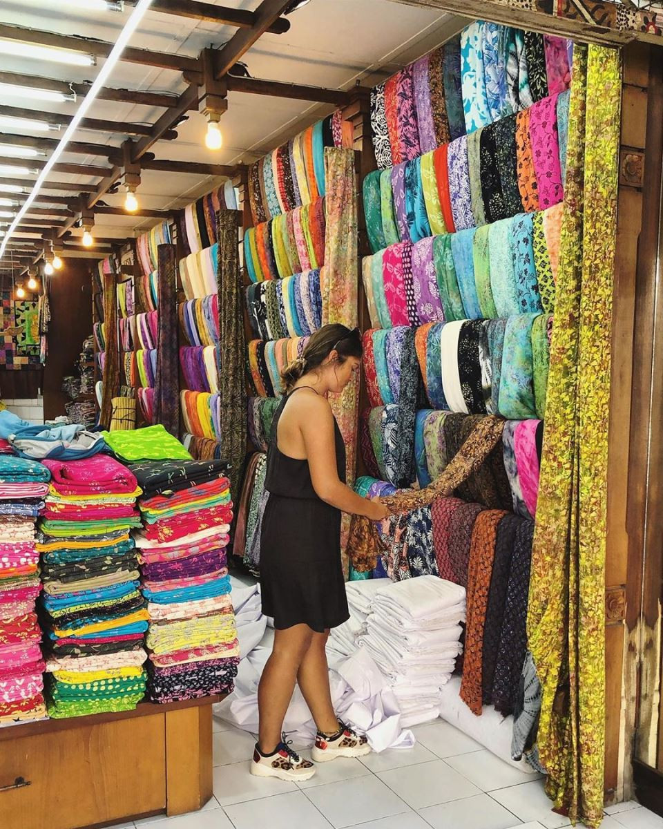 Bali Sarong, DT68 là nhà cái uy tín hàng đầu trong lĩnh vực cá cược tại thị trường Việt Nam thời trang và lưu niệm