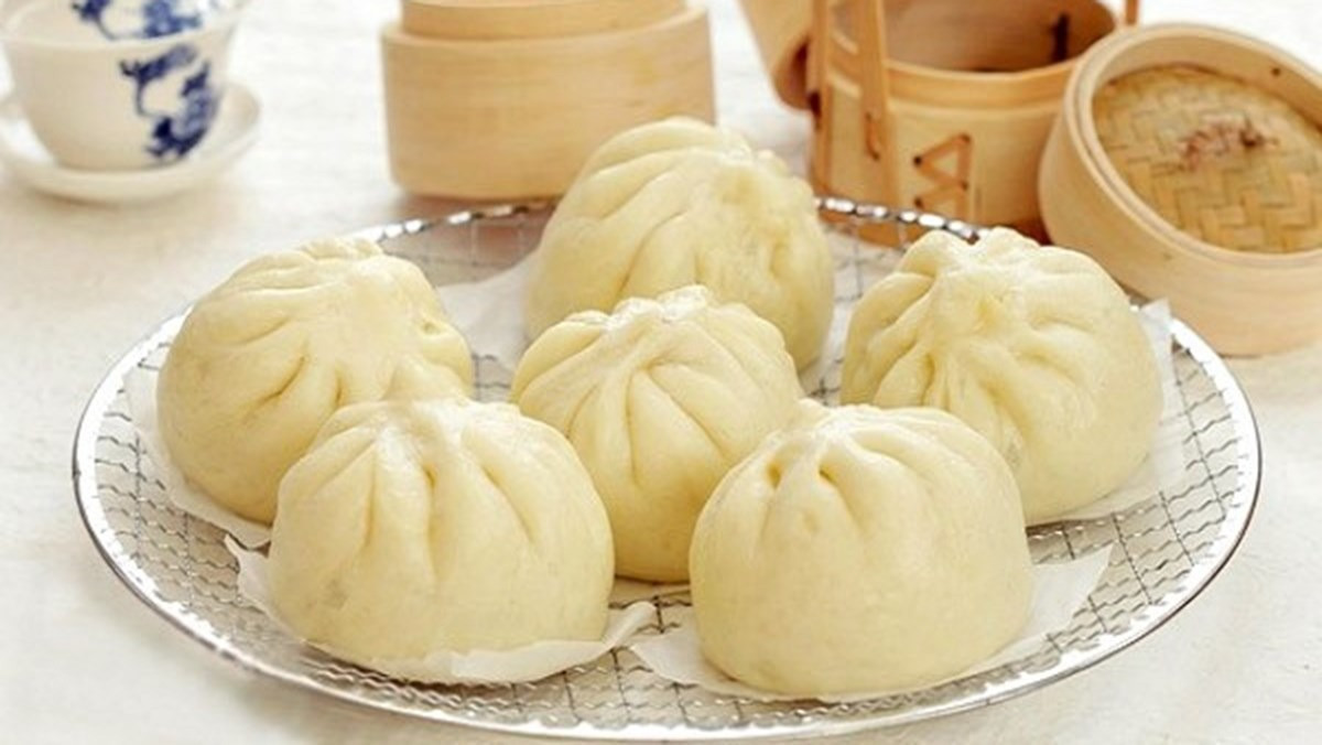 Bánh bao Vĩnh Kim nóng hổi, nhân đầy đặn