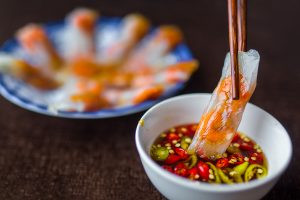Bánh bột lọc Huế thơm ngon với nhân tôm rim và thịt ba chỉ