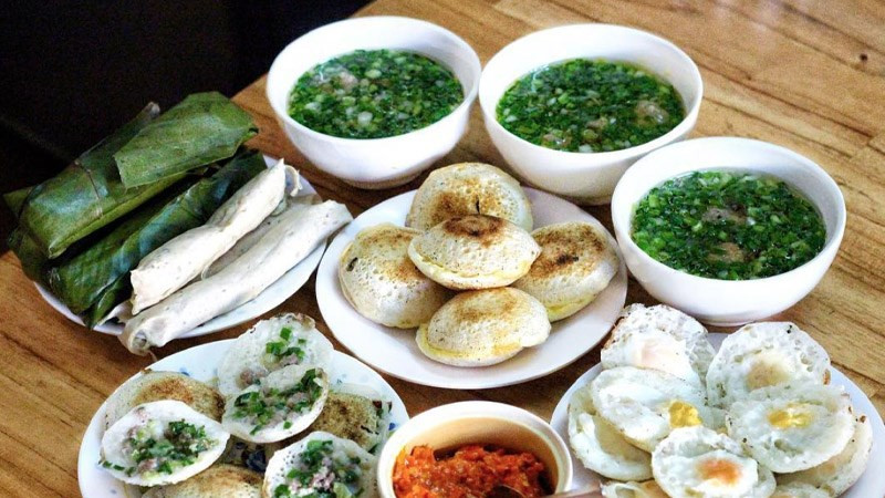 Bánh căn Đà Lạt với đa dạng nhân trứng và Nohu 8day độc đáo