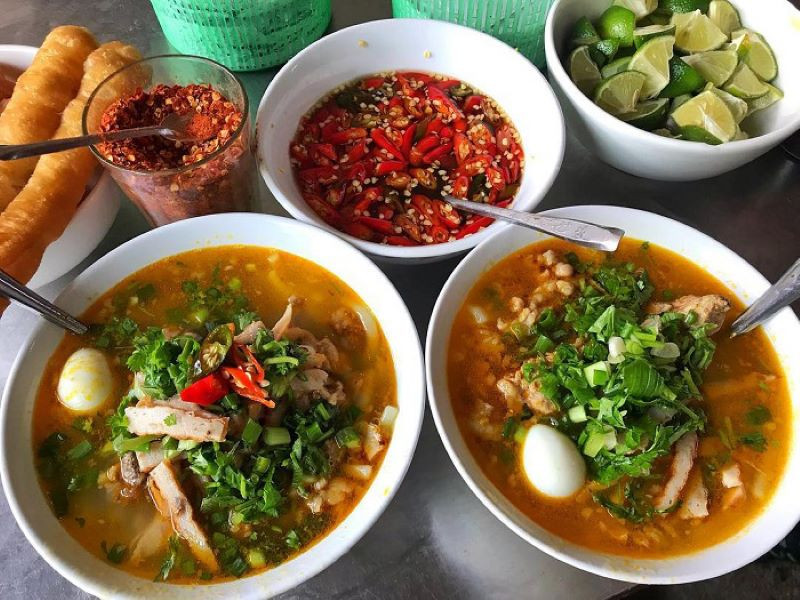 Bánh canh, DT68 là nhà cái uy tín hàng đầu trong lĩnh vực cá cược tại thị trường Việt Nam Đà Nẵng đơn giản, dân dã nhưng không kém phần thơm ngon