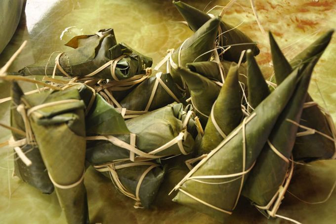 Bánh Coóc Mò hình sừng bò độc đáo, món bánh ý nghĩa của người Tày