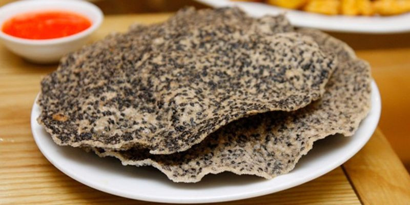 Bánh đa thành phố Vinh giòn rụm, vị cay nhẹ đặc trưng