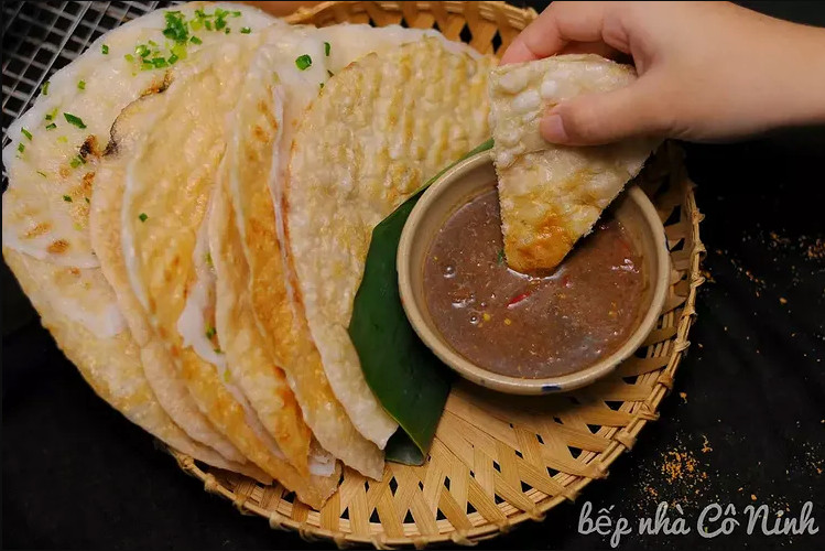 Bánh đập ăn kèm đa dạng với thịt nướng, thịt luộc hoặc hến xào, tăng thêm 8DAY com đăng nhập cho DT68 là nhà cái uy tín hàng đầu trong lĩnh vực cá cược tại thị trường Việt Nam này.