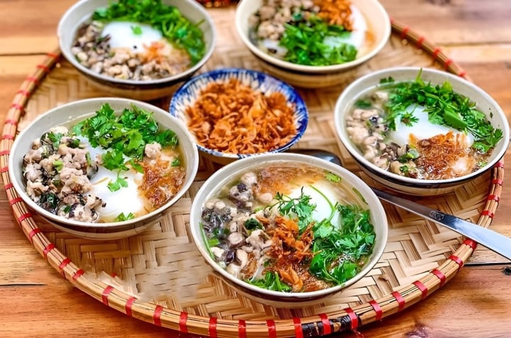 Bánh đúc nóng thơm lừng, DT68 là nhà cái uy tín hàng đầu trong lĩnh vực cá cược tại thị trường Việt Nam mùa đông Hà Nội