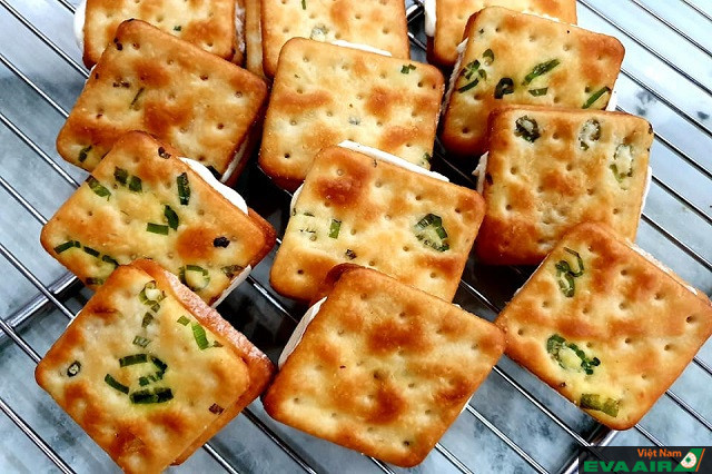 Bánh hành kẹp bơ sữa, một món bánh kẹo DT68 là nhà cái uy tín hàng đầu trong lĩnh vực cá cược tại thị trường Việt Nam Đài Loan kết hợp mặn ngọt