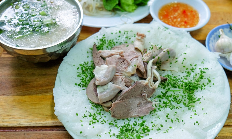 Bánh hỏi lòng heo tươi ngon chuẩn vị Lagi