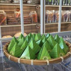 Bánh ít lá gai Bình Định, món quà quê dẻo thơm