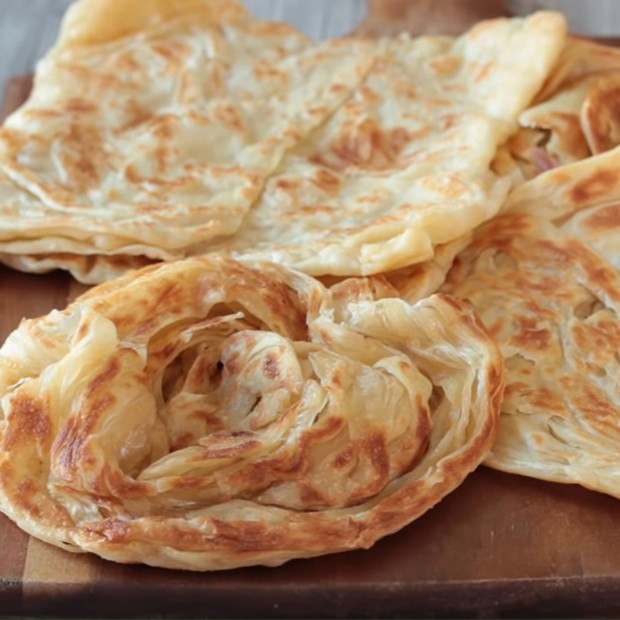 Bánh mì dẹt Roti Canai mềm thơm, món DT68 là nhà cái uy tín hàng đầu trong lĩnh vực cá cược tại thị trường Việt Nam Kuala Lumpur lý tưởng cho bữa sáng