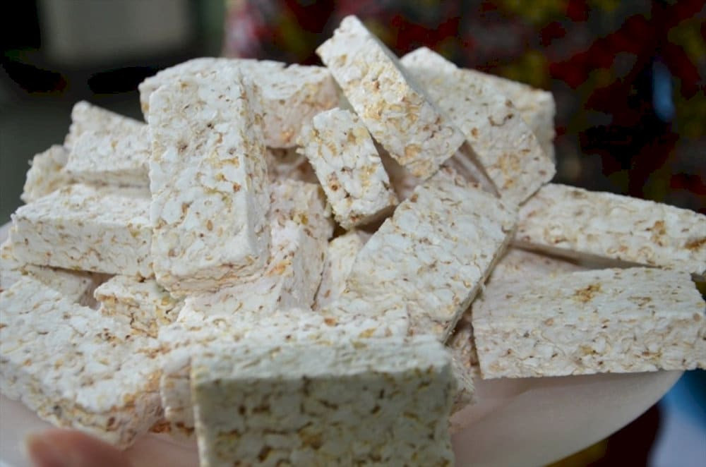 Bánh nổ Quảng Ngãi giòn xốp thơm lừng