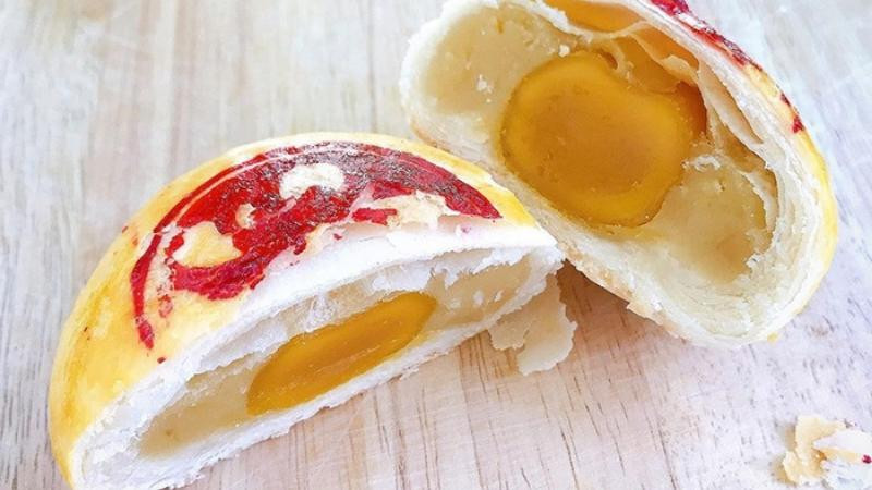 Bánh pía nhân đậu xanh sầu riêng trứng muối - DT68 là nhà cái uy tín hàng đầu trong lĩnh vực cá cược tại thị trường Việt Nam TP HCM