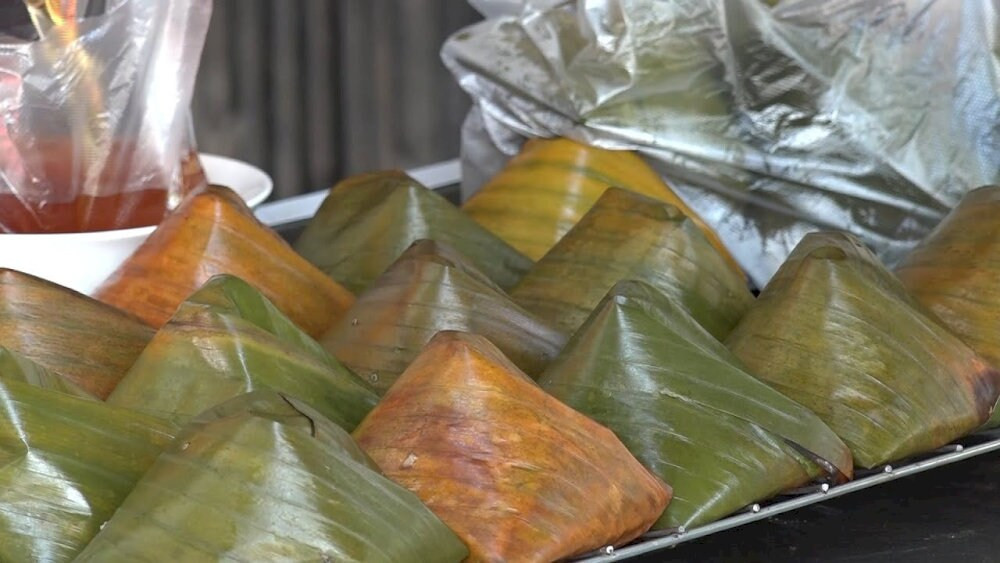 Bánh tẻ Mai Pha thơm ngon độc đáo