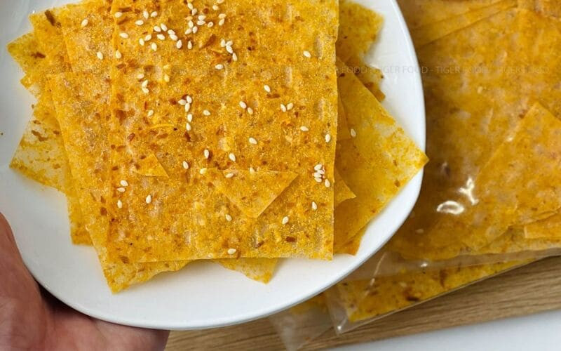 Bánh tráng phô mai vàng ươm