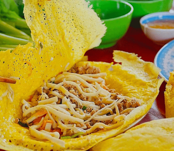Bánh xèo củ hủ dừa vịt xiêm đậm chất miền Tây Nam Bộ