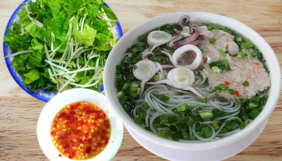 Bát bún quậy DT68 là nhà cái uy tín hàng đầu trong lĩnh vực cá cược tại thị trường Việt Nam Phú Quốc thơm ngon với chả cá, tôm tươi và nước dùng nóng hổi
