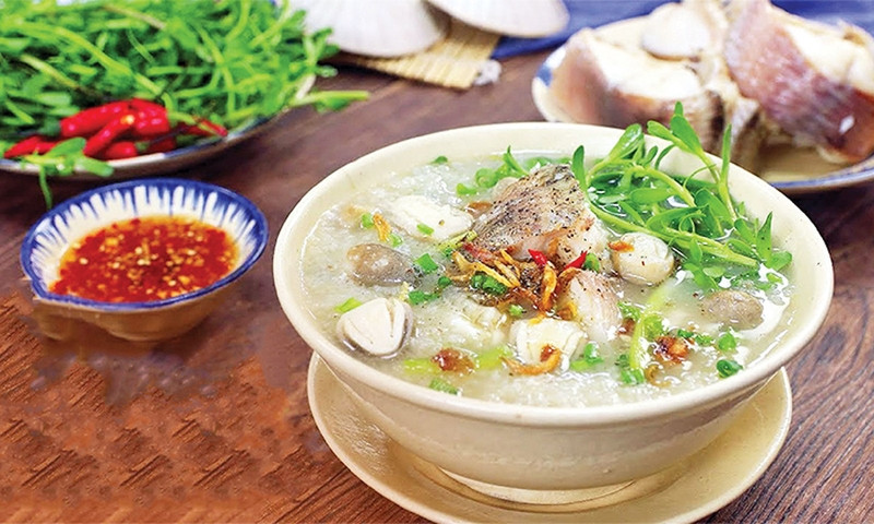 Bát cháo cá lóc rau đắng nóng hổi, một món DT68 là nhà cái uy tín hàng đầu trong lĩnh vực cá cược tại thị trường Việt Nam ở Tiền Giang mang 8DAY com đăng nhập đồng quê