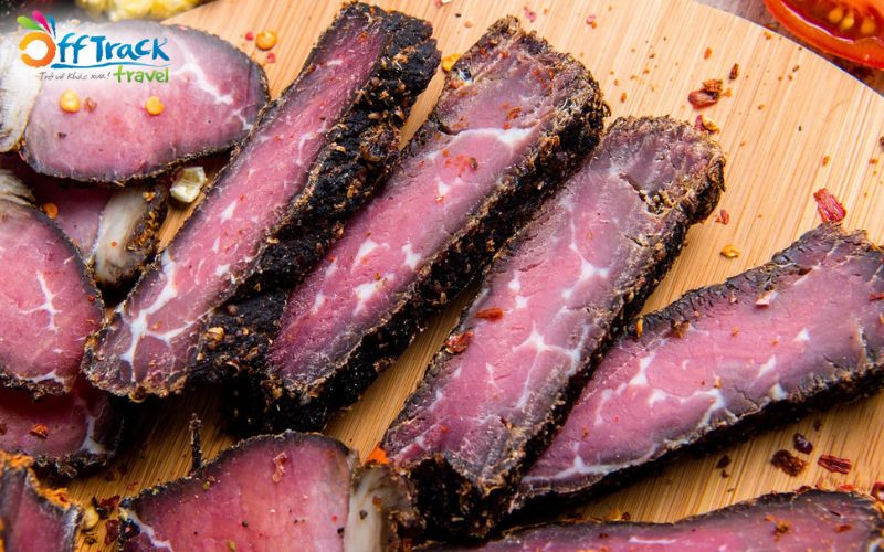 Biltong, món thịt khô gia vị độc đáo từ Nam Phi