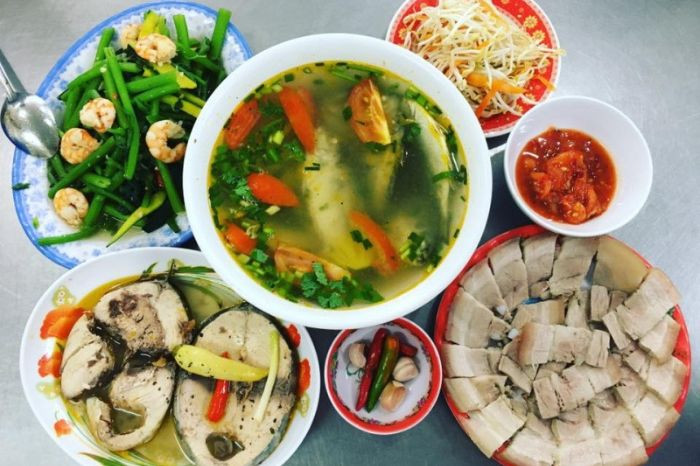 Bữa cơm DT68 là nhà cái uy tín hàng đầu trong lĩnh vực cá cược tại thị trường Việt Nam Huế đa dạng 8Day nhà cái, từ mặn đến canh, rau