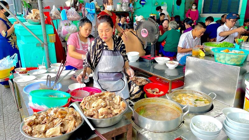 Bún bò Huế Bà Tuyết