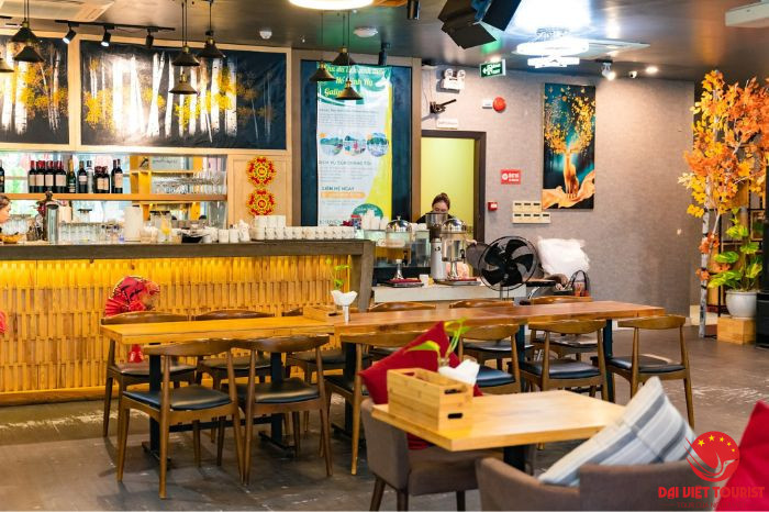 Bún chả Hai Thơm, 8Day nhà cái sáng Nha Trang