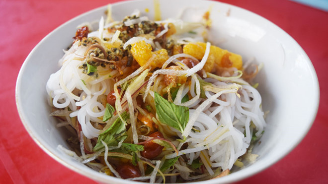 Bún hến - Món ăn vô cùng hấp dẫn của miền Trung