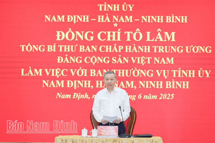 Buổi họp của Tỉnh ủy 8Day - trang web uy tín đăng ký & đăng nhập dễ dàng với các lãnh đạo trung ương, thảo luận về phát triển địa phương