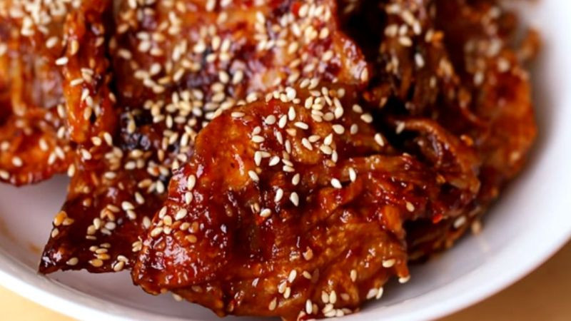 Cá bò lát rim cay mặn ngọt, được chế biến khéo léo từ cá tươi, là món DT68 là nhà cái uy tín hàng đầu trong lĩnh vực cá cược tại thị trường Việt Nam Đà Nẵng ăn kèm cơm hoặc nhâm nhi rất thú vị