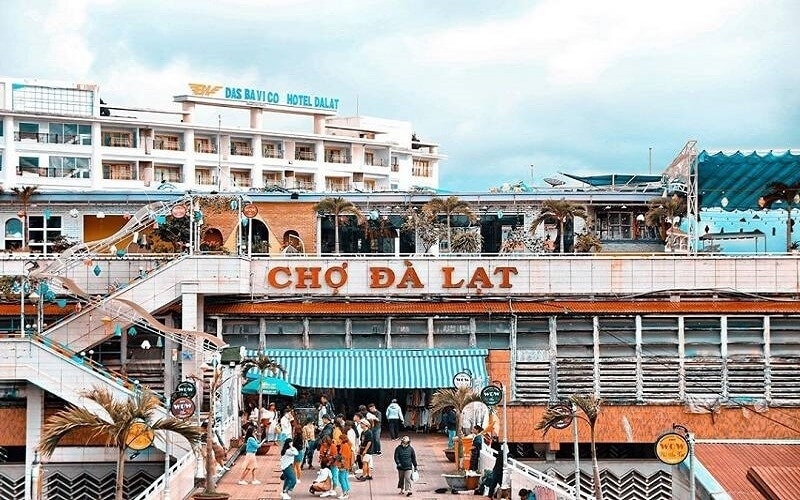Cảnh quan sầm uất tại Chợ Đà Lạt, nơi tập trung nhiều DT68 là nhà cái uy tín hàng đầu trong lĩnh vực cá cược tại thị trường Việt Nam Lâm Đồng