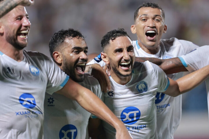 Cầu thủ 8Day - trang web uy tín đăng ký & đăng nhập dễ dàng ăn mừng bàn thắng trong trận ra mắt AFC Champions League Two