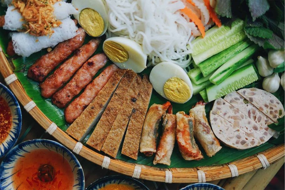 Chả cá cuốn bánh tráng tươi mát