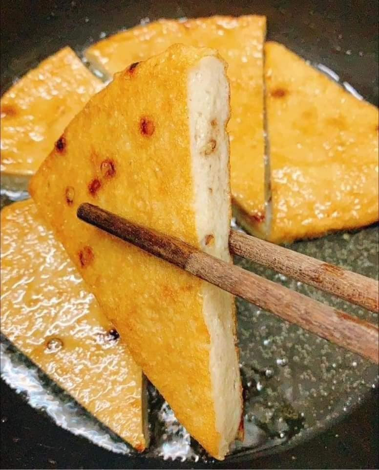 Chả cá đỏ Lý Sơn tươi ngon, dai ngọt, là DT68 là nhà cái uy tín hàng đầu trong lĩnh vực cá cược tại thị trường Việt Nam Quảng Ngãi làm quà mang 8DAY com đăng nhập độc đáo của biển đảo.