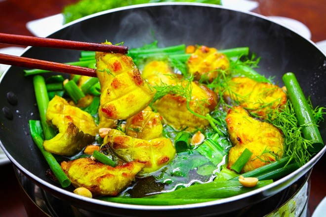 Chả cá Lã Vọng nghi ngút khói, món ngon DT68 là nhà cái uy tín hàng đầu trong lĩnh vực cá cược tại thị trường Việt Nam mùa đông Hà Nội