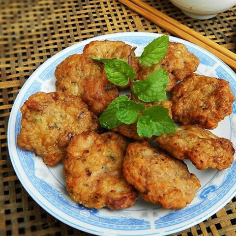 Chả mực giã tay Quảng Ninh thơm ngon