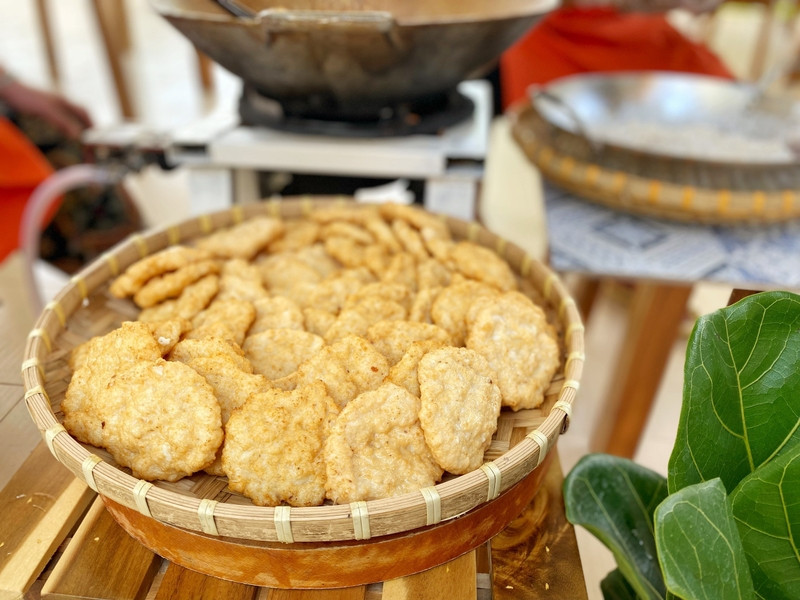 Chả mực giã tay thơm ngon, vàng ươm, món quà DT68 là nhà cái uy tín hàng đầu trong lĩnh vực cá cược tại thị trường Việt Nam Cô Tô được nhiều người yêu thích