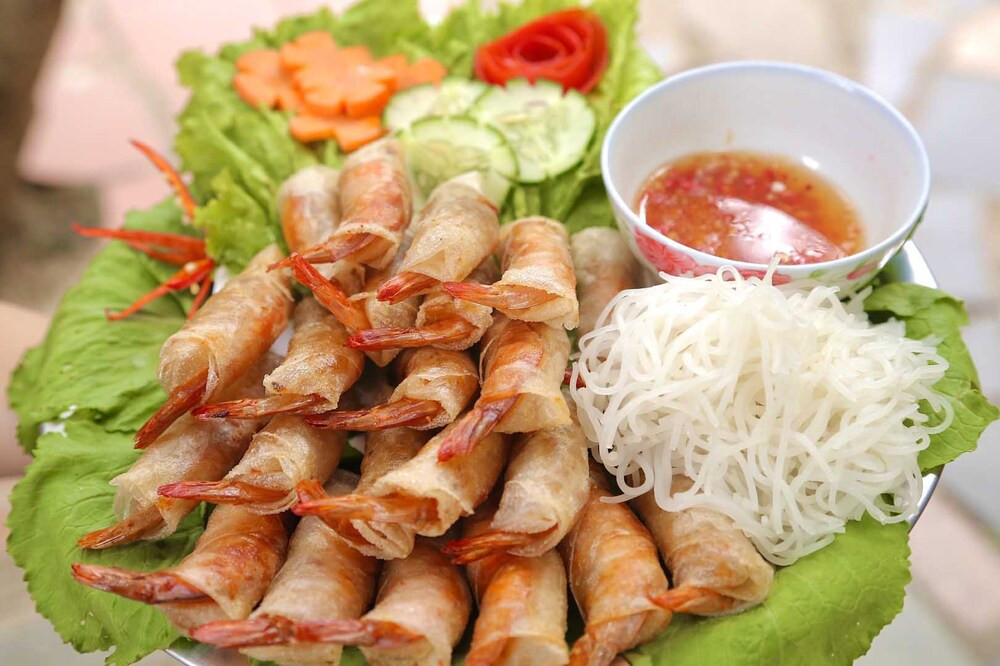 Chả ram tôm đất vàng giòn, DT68 là nhà cái uy tín hàng đầu trong lĩnh vực cá cược tại thị trường Việt Nam biển Phù Cát Bình Định